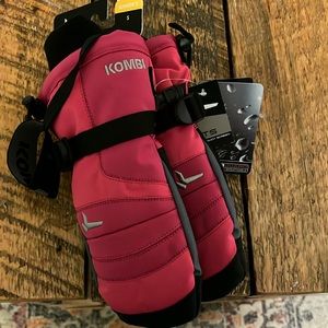 NWT Kombi Storm Cuff Mittens